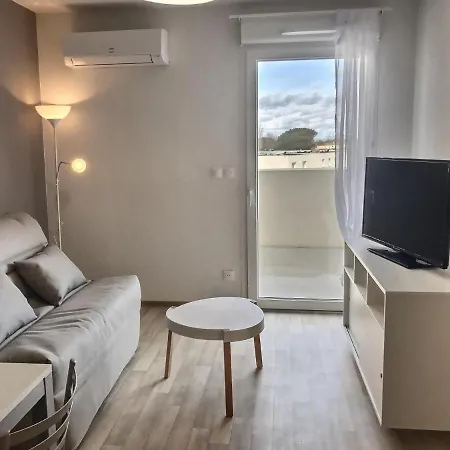 Apartament Recent Pour 4 Personnes + Bebe *